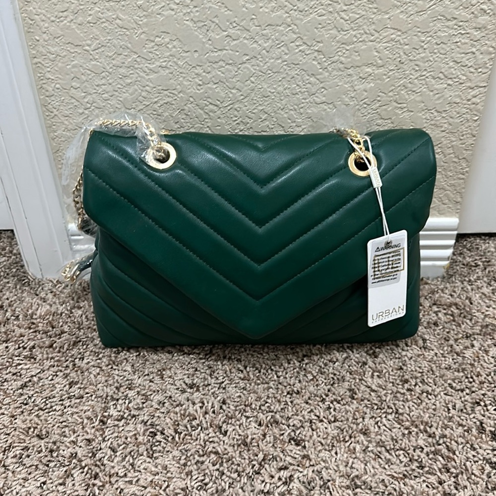 NWT, Vici Kaisley Forest Green Purse